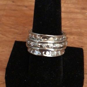 Lovely spinner ring size 8 NWOT